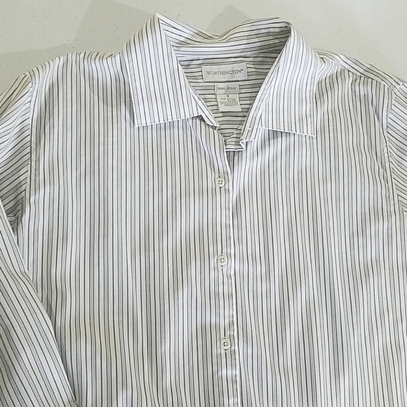Woman's Worthington white stripe layering button - Picture 2 of 4